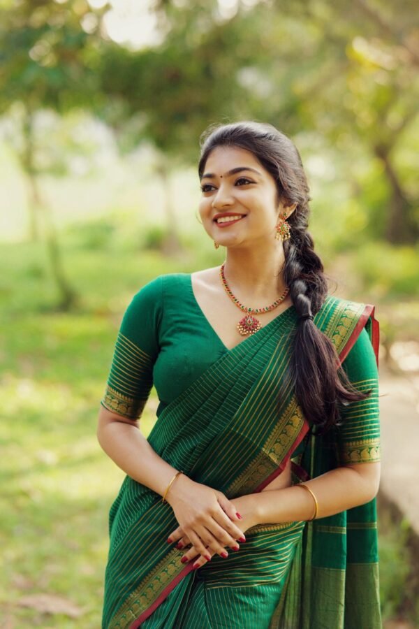 Green Blush - Pine Green Saree with Leaf Shape Golden Border 2 Pine Green Saree with Leaf Shape Golden Border