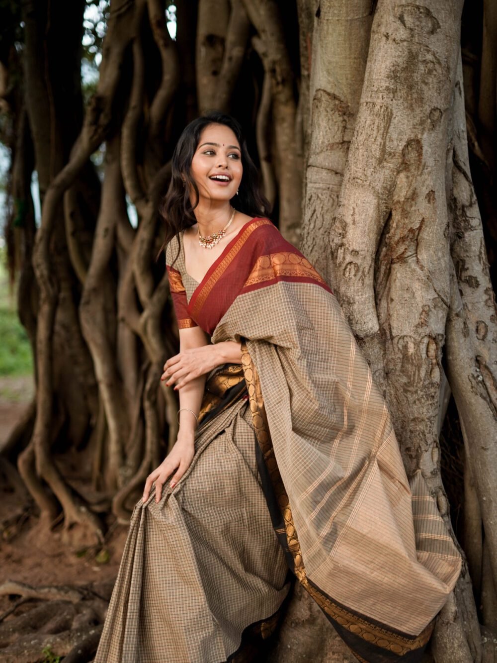 DSC06568-1 Checked Brown Kanchi Cotton Saree with Red Border
